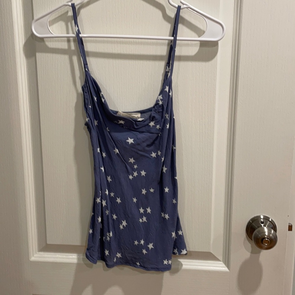 Cowl neck star top